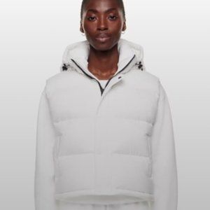 The Super Puff™ Vest - cliMATTE™ Matte Pearl Aritzia